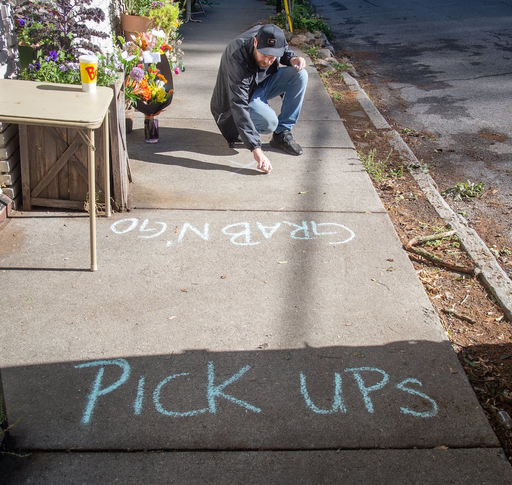 PHOTOS: Finding flowers for Mom during pandemic