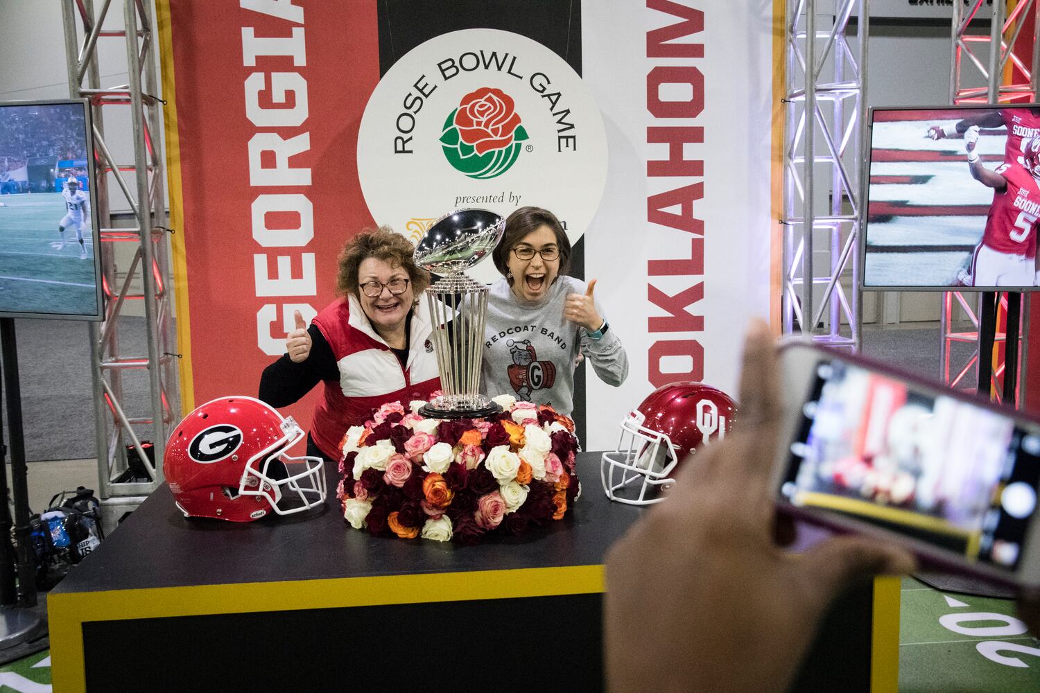 Photos: The scene as Georgia, Alabama prepare for national title game