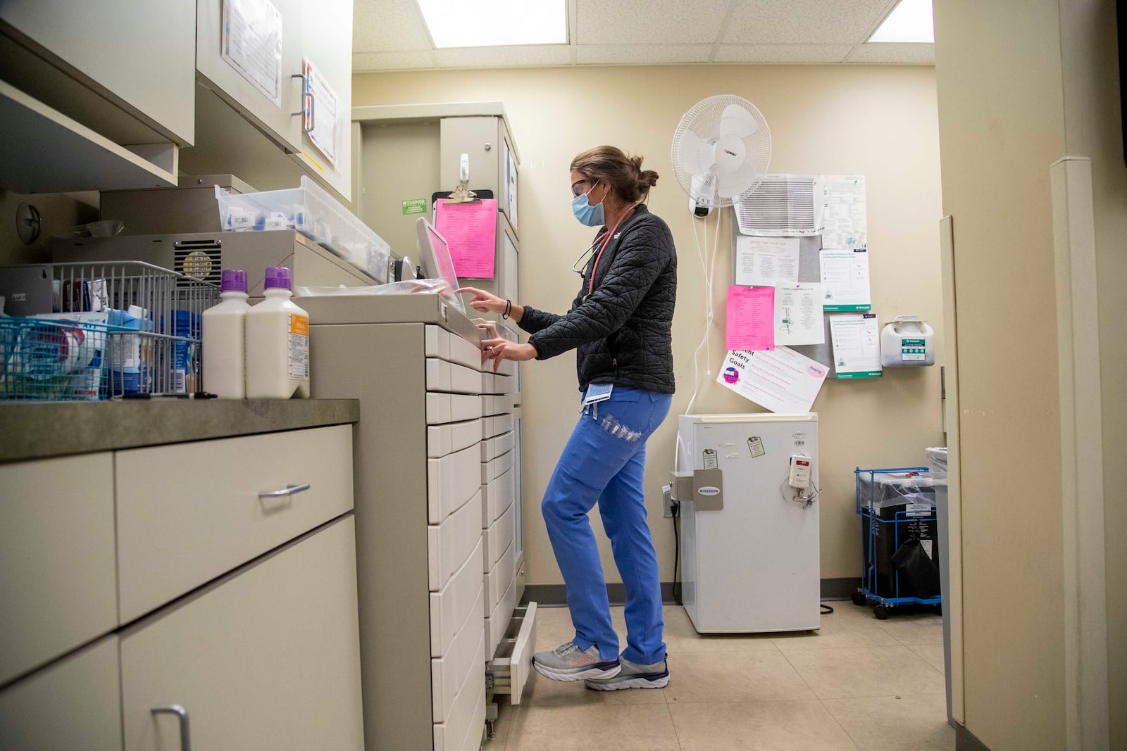 12/03/2020 —  Carrollton, Georgia —  A Tanner Health System Hospital nurse gathers medicine for patients in a medicine room on the COVID-19 isolation floor at Tanner Health System Hospital in Carrollton Thursday, December 3, 2020.  (Alyssa Pointer / Alyssa.Pointer@ajc.com)