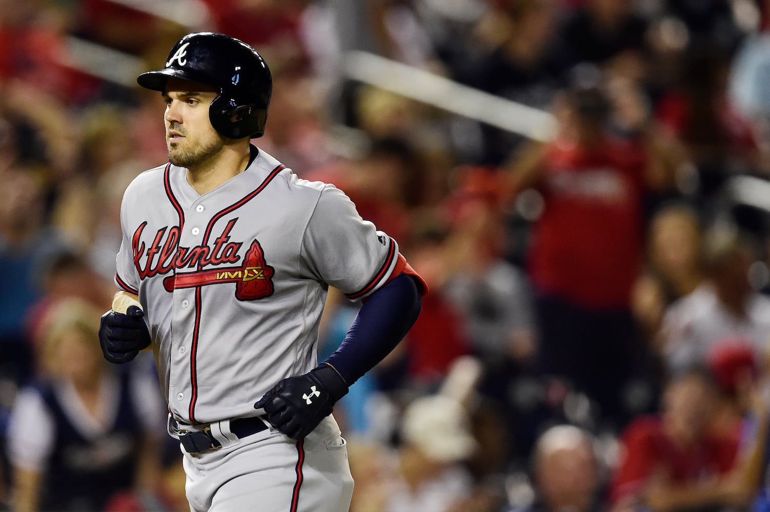 Photos: Braves beat Nationals despite leaky bullpen