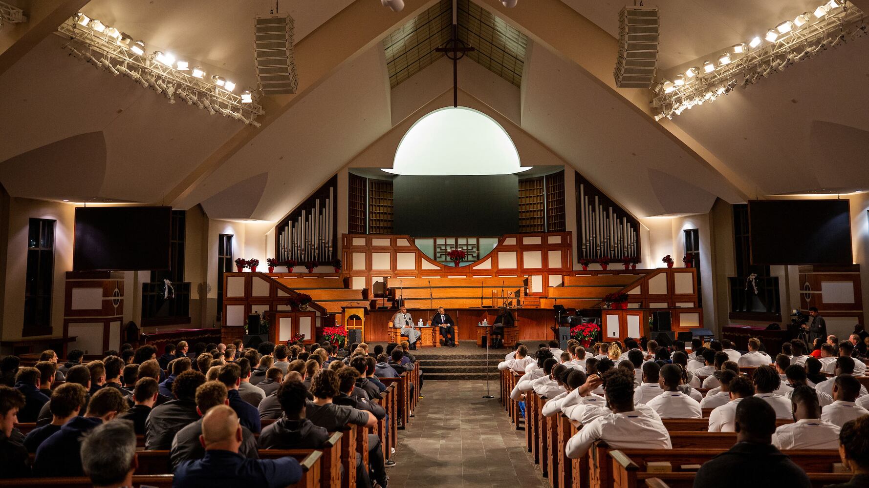 Michigan-Florida players visit Ebenezer Baptist Church