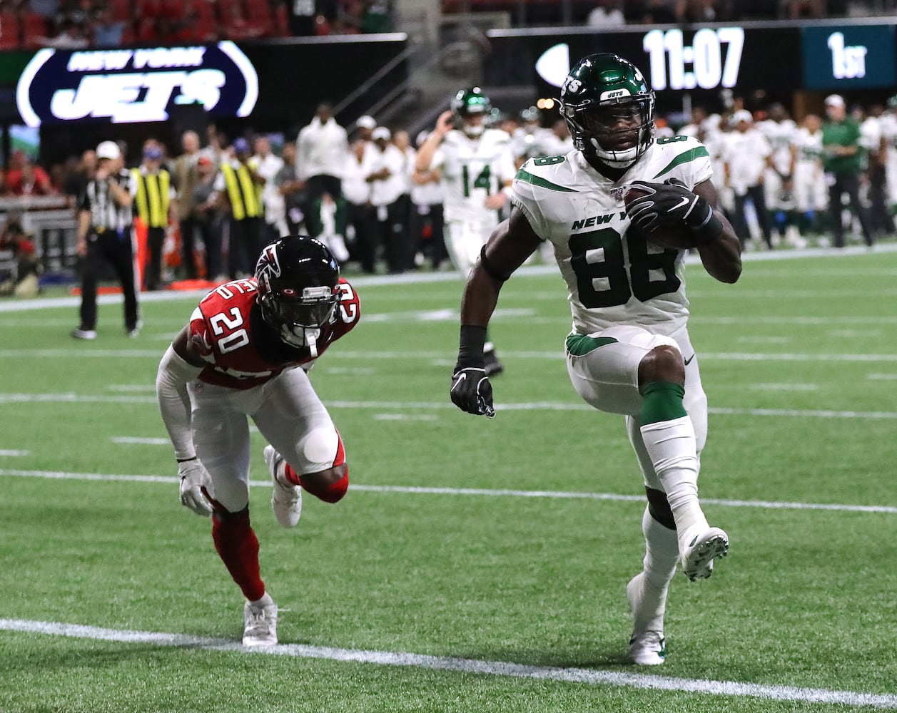 Photos: Falcons lose to Jets in third exhibition game