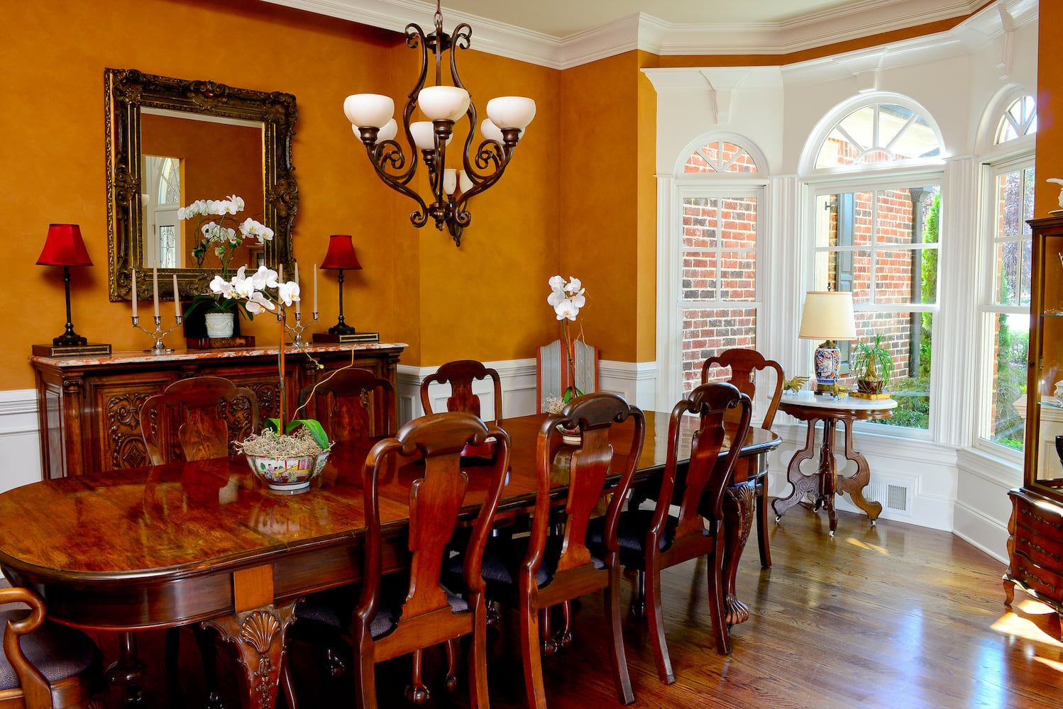 Dining room full of antiques