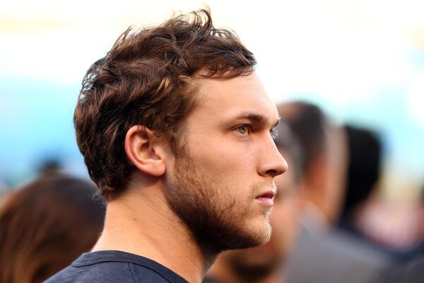 KANSAS CITY, MO - OCTOBER 22: National anthem singer Phillip Phillips watches batting practice before Game Two of the 2014 World Series between the Kansas City Royals and the San Francisco Giants at Kauffman Stadium on October 22, 2014 in Kansas City, Missouri. (Photo by Elsa/Getty Images) KANSAS CITY, MO - OCTOBER 22: National anthem singer Phillip Phillips watches batting practice before Game Two of the 2014 World Series between the Kansas City Royals and the San Francisco Giants at Kauffman Stadium on October 22, 2014 in Kansas City, Missouri. (Photo by Elsa/Getty Images)