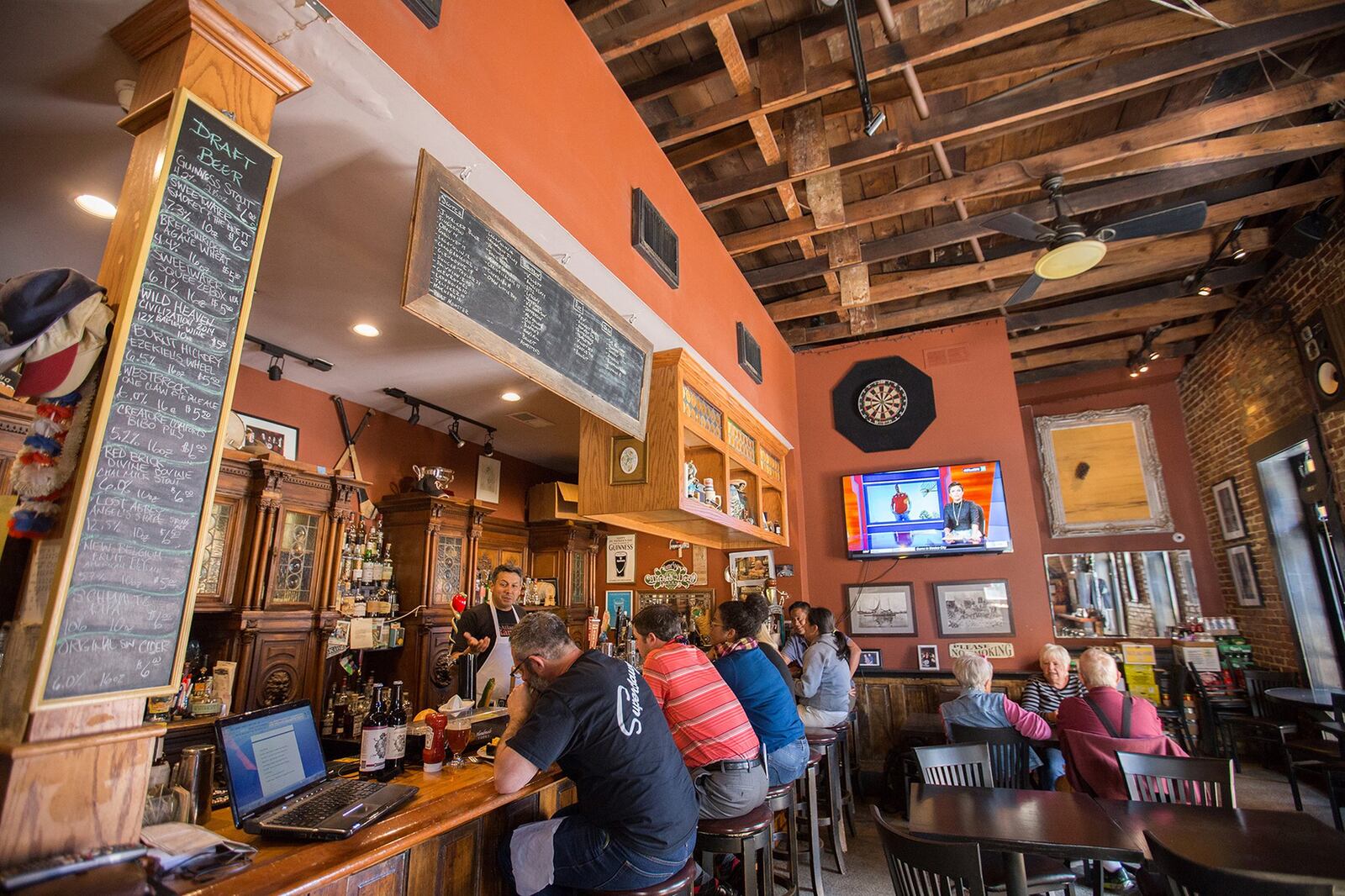 Steinbeck’s Ale House in Oakhurst does pub grub with surprising flourishes. Photo: Jenni Girtman / Atlanta Event Photography