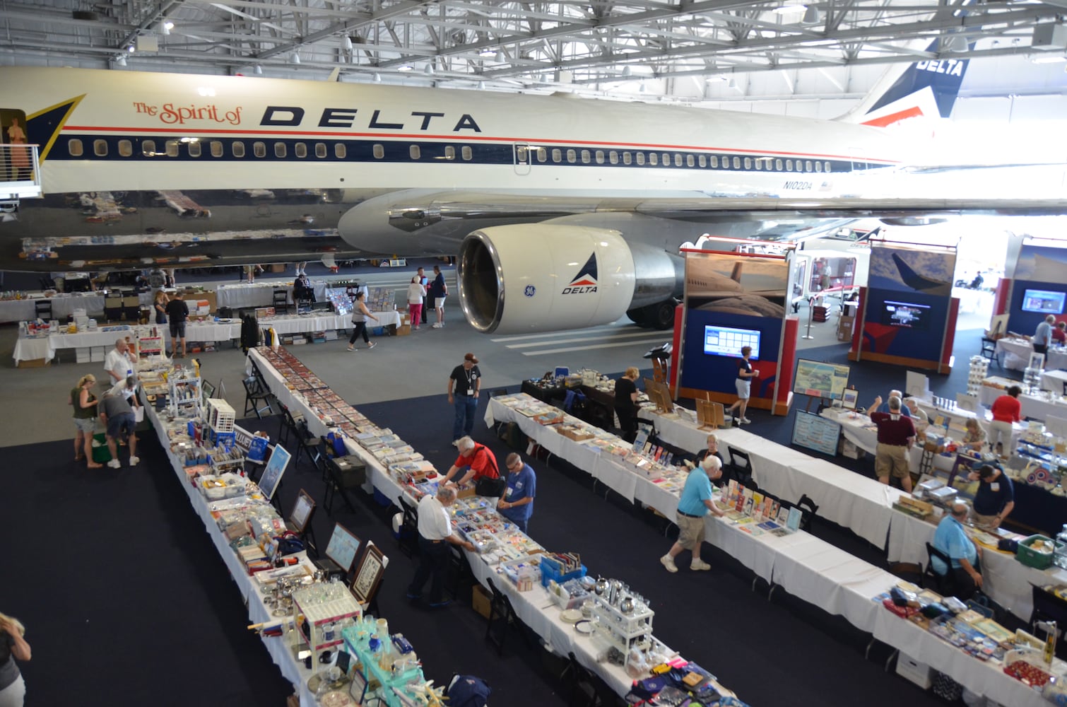 Airliners International collectibles show