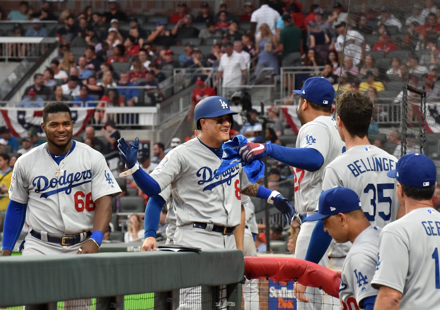 Photos: Braves, Dodgers meet in Game 4 of National League Division Series