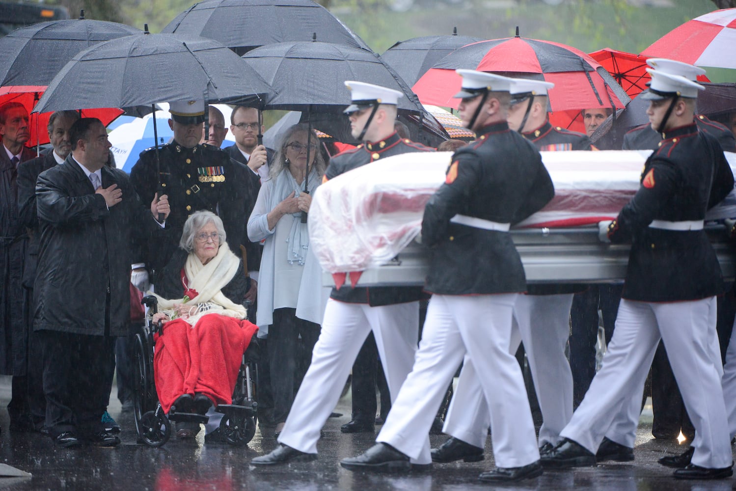 John Glenn laid to rest at Arlington National Cemetery