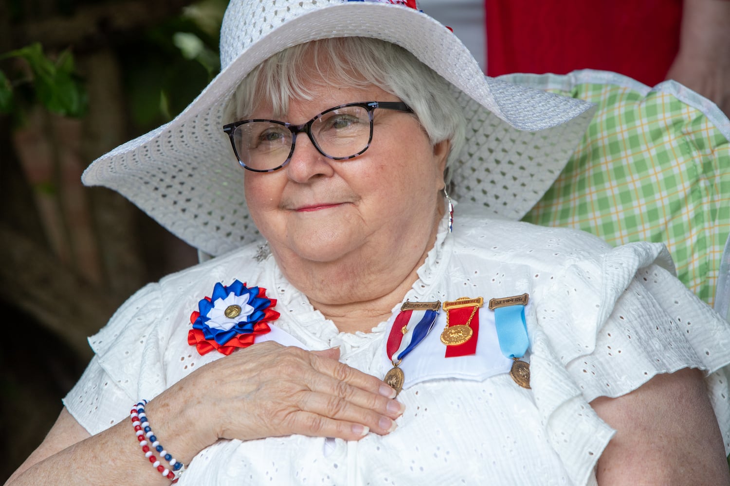 Becky Rostron of McDonough says the Pledge of Allegiance during the 77th annual Memorial Day Observance at the Marietta National Cemetery on Monday, May 29, 2003.  Rostron later represented the Daughters of the Union Veterans of the Civil War 1861- 1865 in the laying of the wreaths. (Jenni Girtman for The Atlanta Journal-Constitution)