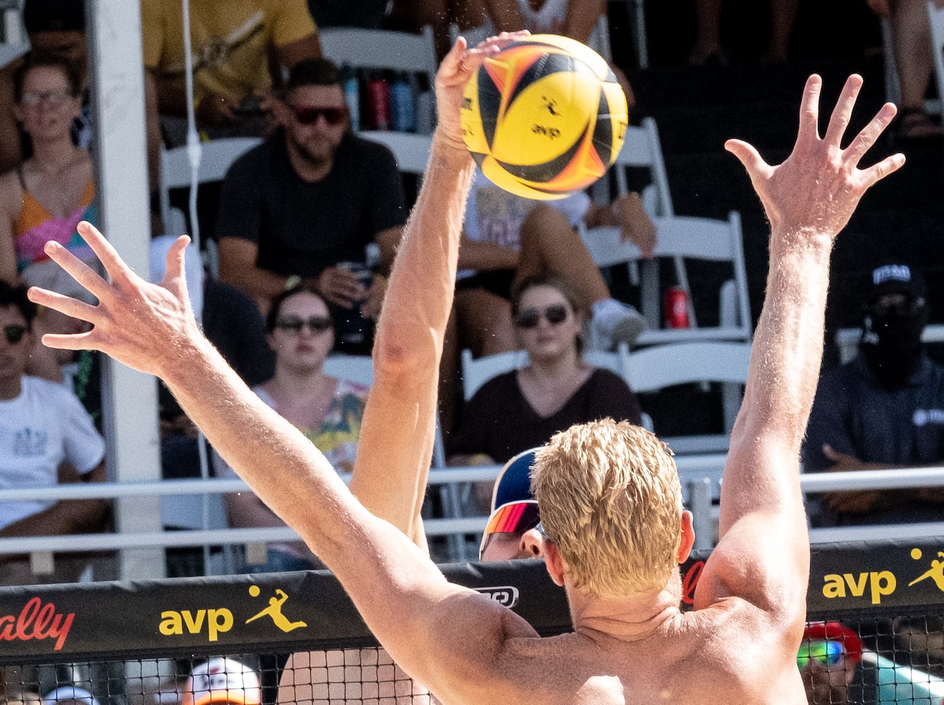 beach volleyball