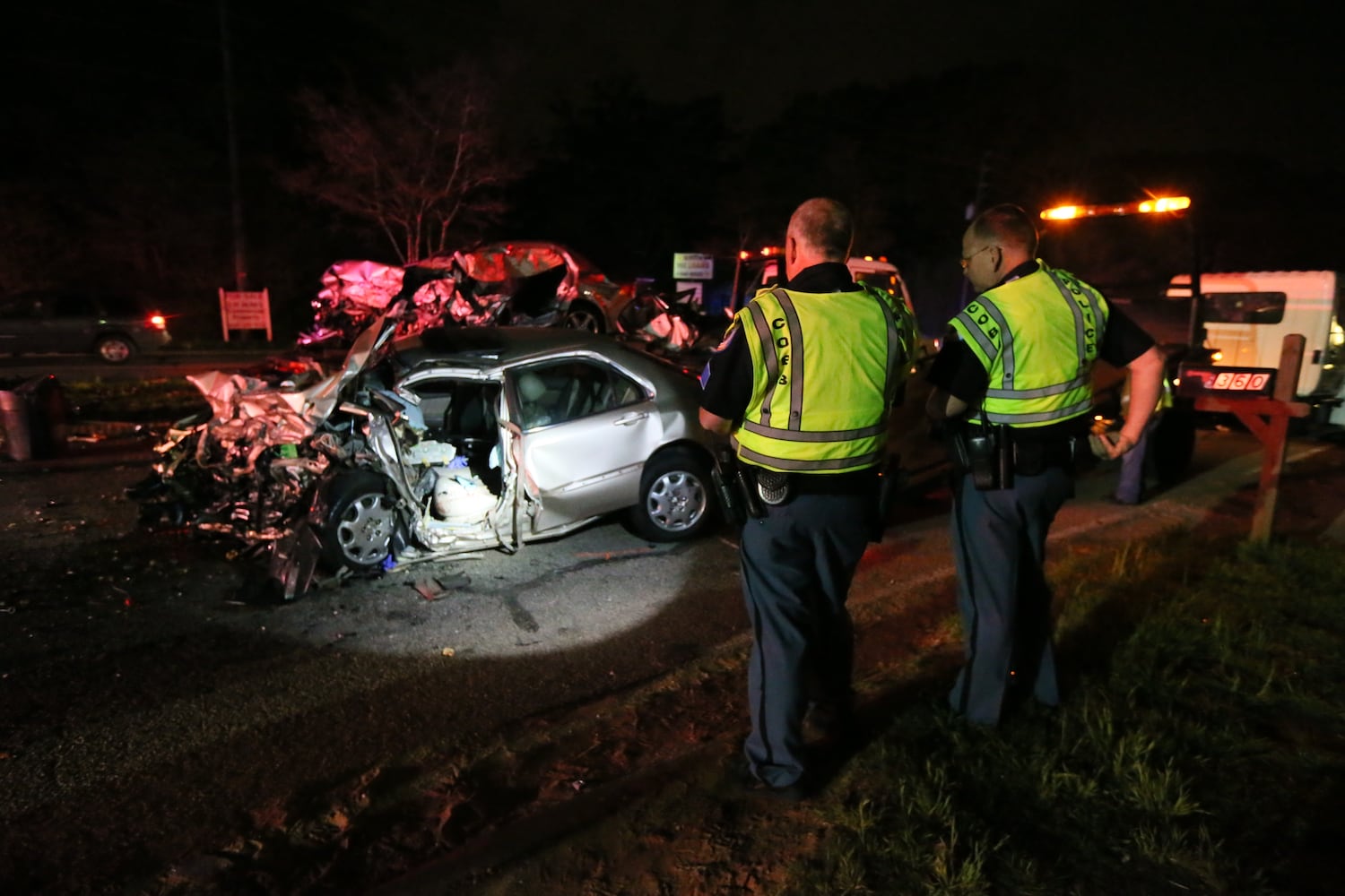 Two dead in Cobb County wreck