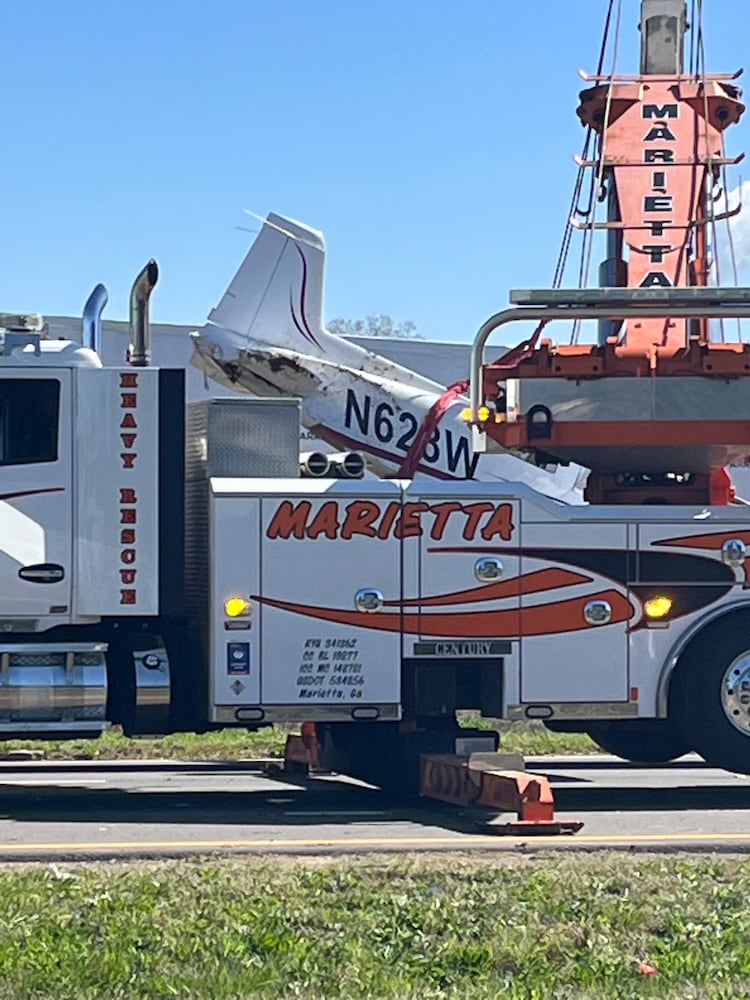 Plane crash-lands on Cobb Parkway