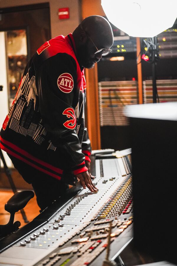 Atlanta native and chart-topping producer Mr. Hanky has teamed up with the Atlanta Hawks to enhance the overall game experience during Hawks home games this season.