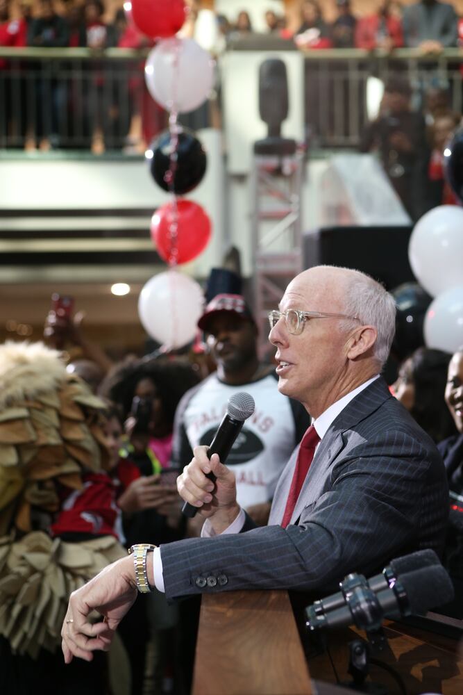 Falcons pep rally at Atlanta City Hall