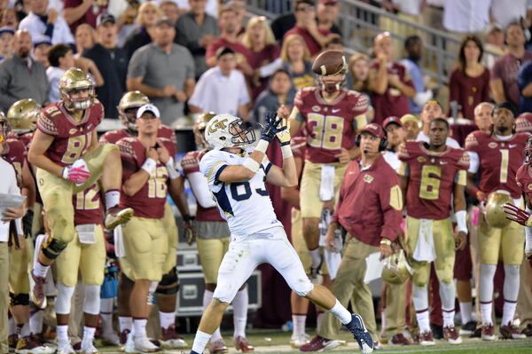 October 24, 2015 Atlanta - Georgia Tech Yellow Jackets wide receiver Brad Stewart (83) catches a pass in the second half at Bobby Dodd Stadium on Saturday, October 24, 2015. Georgia Tech Yellow Jackets won 22 - 16 against the Florida State Seminoles. HYOSUB SHIN / HSHIN@AJC.COM