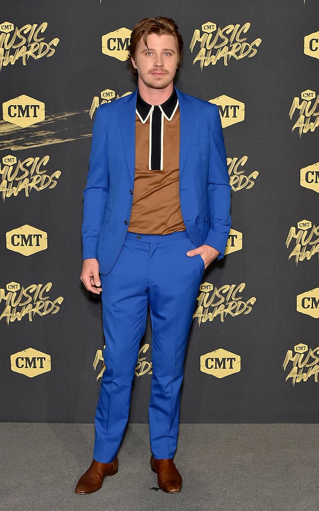 Photos: 2018 CMT Music Awards red carpet