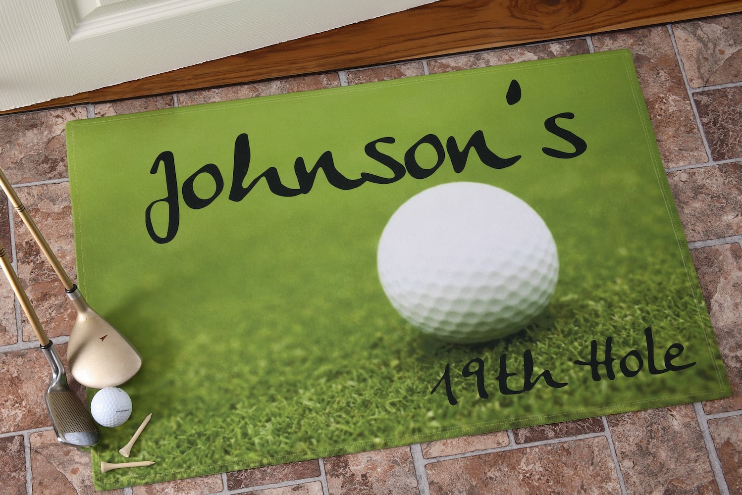 Golf-themed home and garden decor