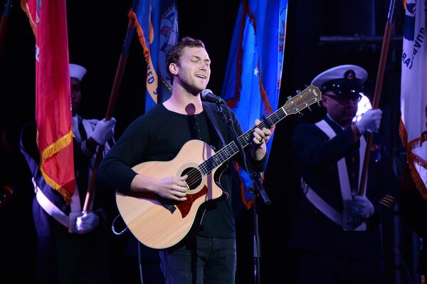  NEW YORK, NY - NOVEMBER 01: Singer-Songwriter Phillip Phillips performs on stage as The New York Comedy Festival and The Bob Woodruff Foundation present the 10th Annual Stand Up for Heroes event at The Theater at Madison Square Garden on November 1, 2016 in New York City. (Photo by Kevin Mazur/Getty Images for The Bob Woodruff Foundation)