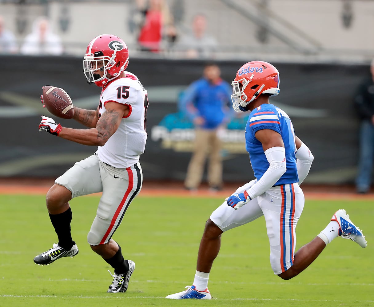 Photos: Bulldogs square off with Gators again