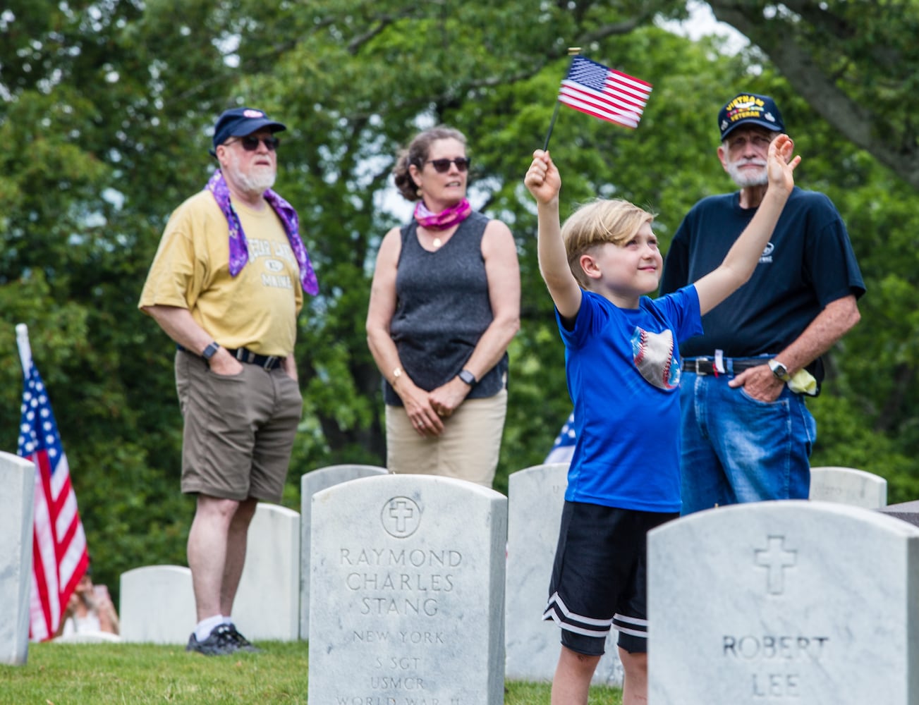 PHOTOS: Honoring war heroes on Memorial Day amid a pandemic