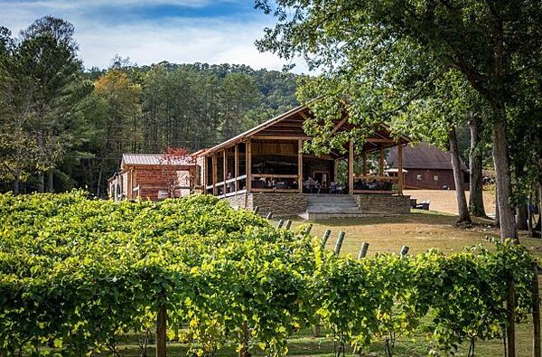 Artisans at work in North Georgia: Bear Claw Winery in Blue Ridge