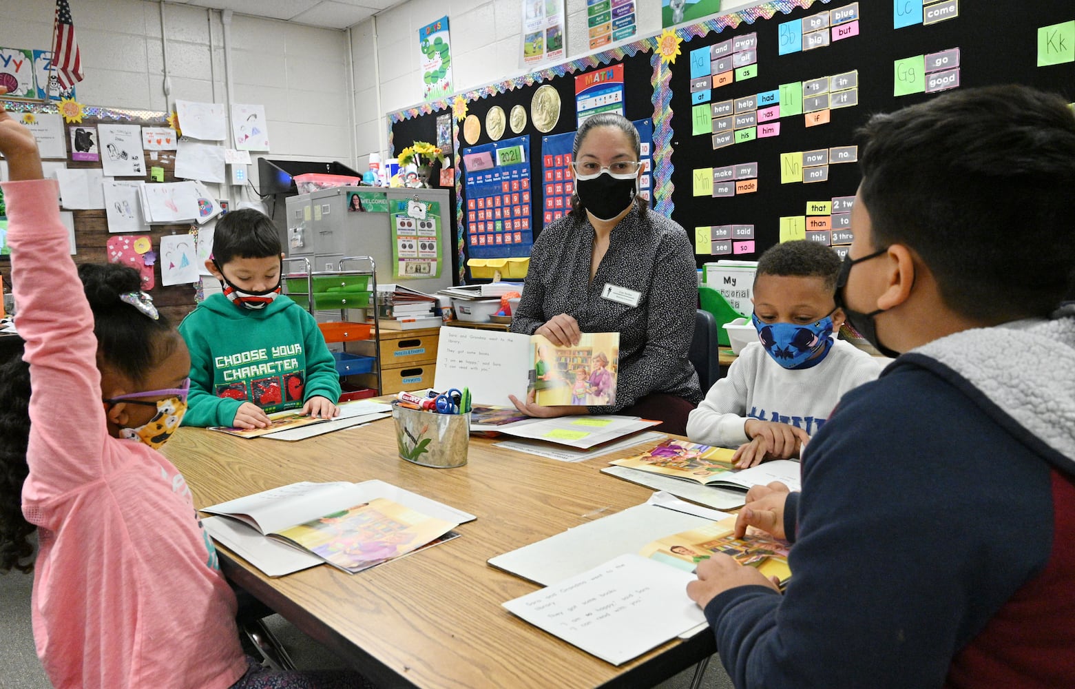 Gwinnett custodian goes from cleaning bathrooms to teaching classrooms