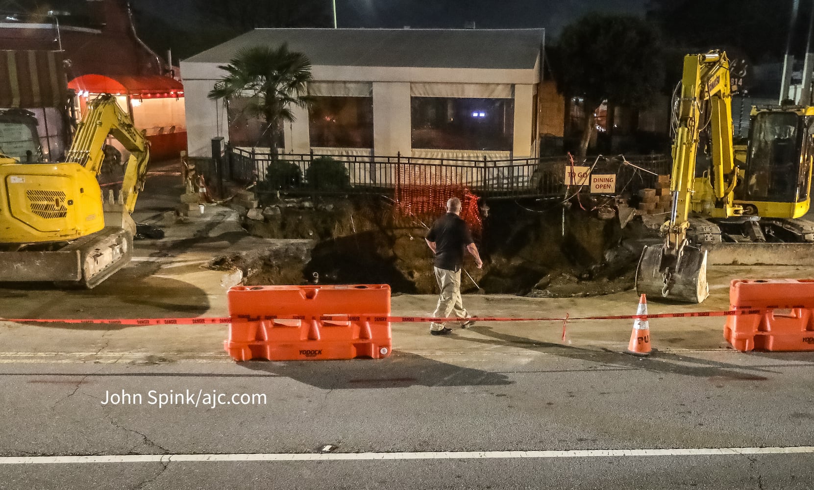 Large sinkhole disrupts traffic in Buckhead