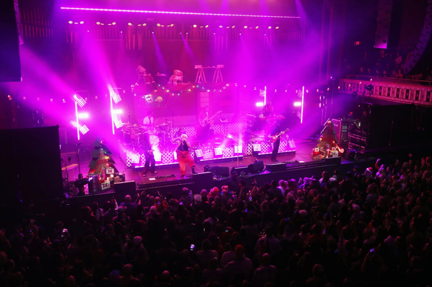 Teddy Swims rocked the sold out Tabernacle on Friday, December 20, 2024, for his 11th Annual Kegsmas celebration, with Cody Matlock opening. Recently nominated for a Best New Artist Grammy, Swims supports sponsor Atlanta Community Food Bank with food donations from his fans.
Robb Cohen for the Atlanta Journal-Constitution