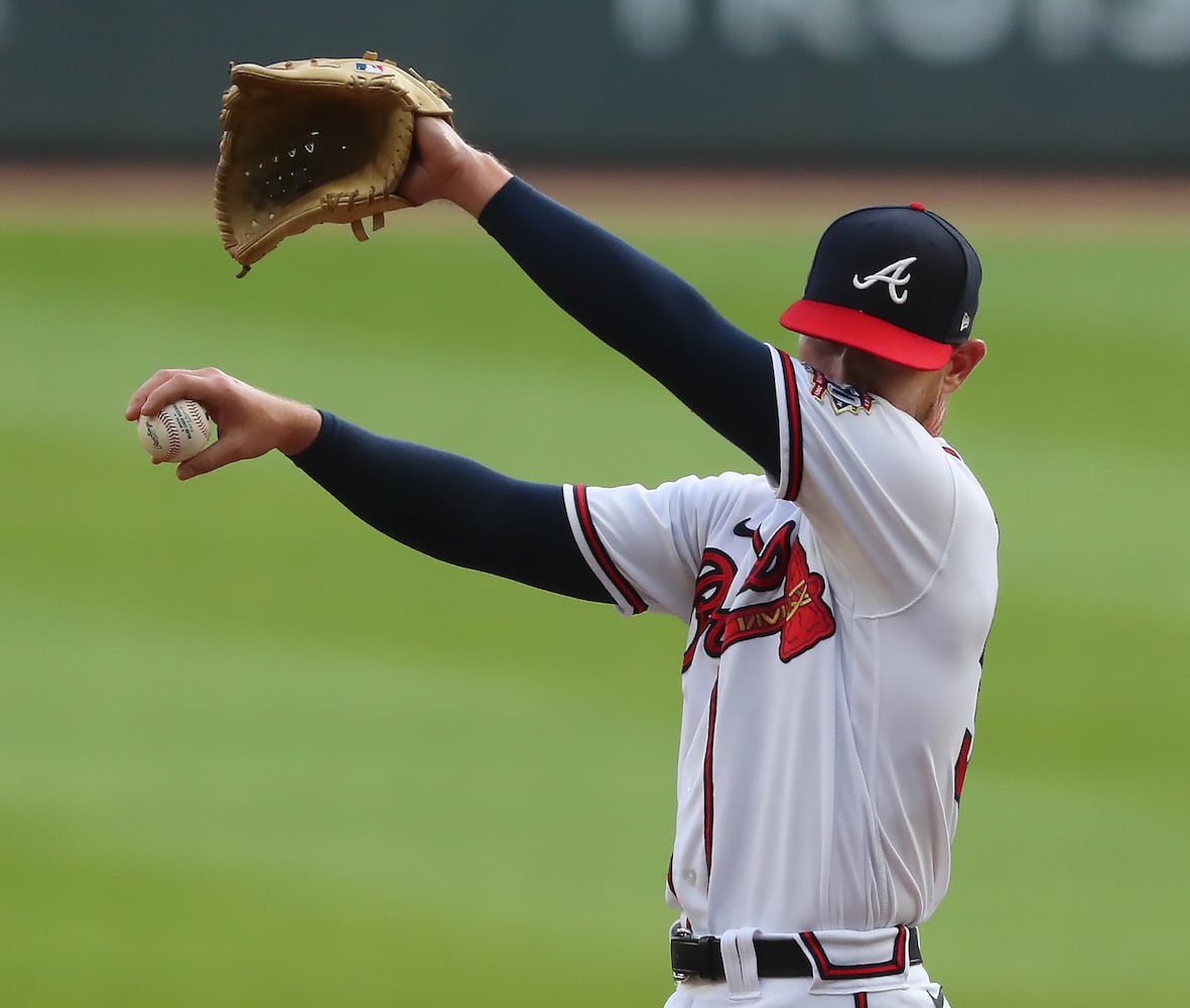 BRAVES PHOTO