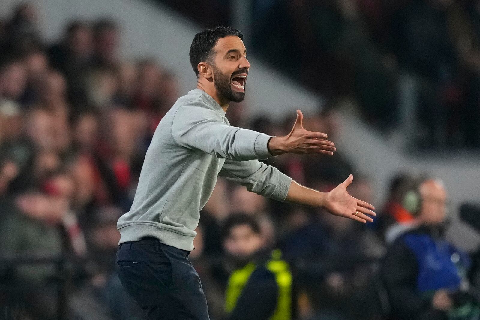 Sporting's head coach Ruben Amorim reacts during the Champions League opening phase soccer match between PSV Eindhoven and Sporting CP at Philips stadium in Eindhoven, Netherlands, Tuesday, Oct. 1, 2024. (AP Photo/Peter Dejong)