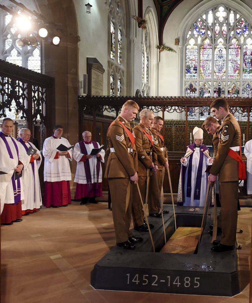 Richard III's belated burial