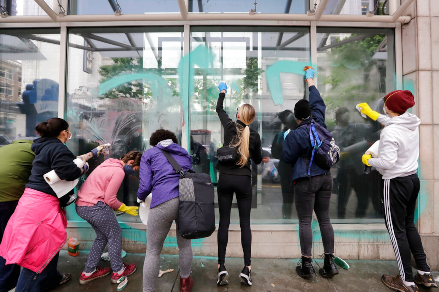 PHOTOS: U.S. cities face protests, fallout Sunday after George Floyd’s death