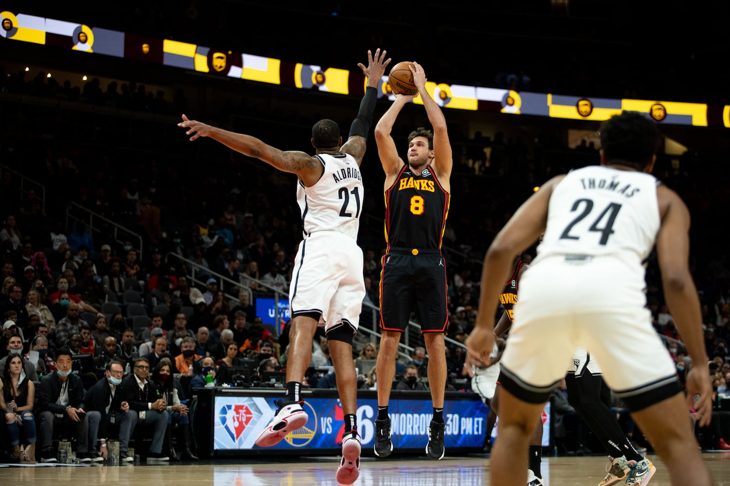 The Hawks' Danilo Gallinari shoots the ball during a game between the Atlanta Hawks and the Brooklyn Nets at State Farm Arena in Atlanta, GA., on Friday, December 10, 2021. (Photo/ Jenn Finch)