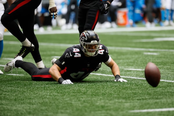 Atlanta Falcons linebacker Troy Andersen (44) watches the ball bounce during the second quarter of an NFL game against Los Angeles Chargers at Mercedes-Benz Stadium on Sunday.
Miguel Martinez / miguel.martinezjimenez@ajc.com