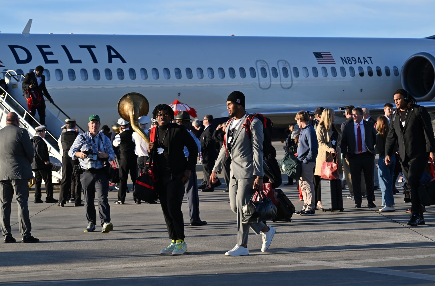 UGA & Notre Dame team arrival ahead of Sugar Bowl