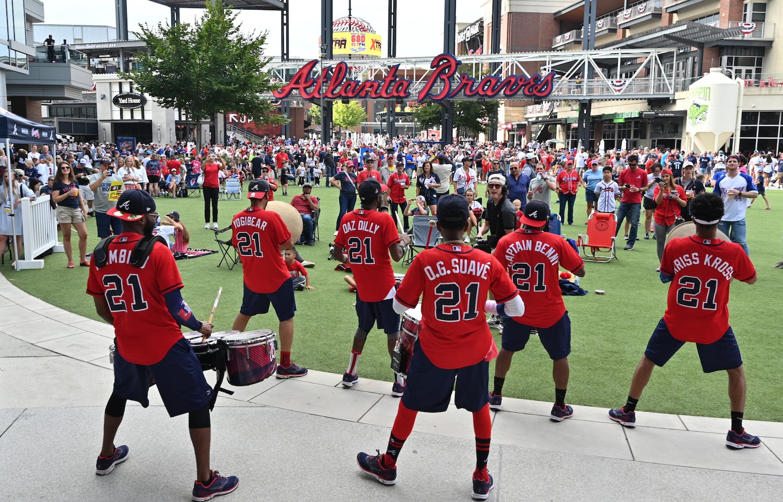 Braves-Brewers playoff game 4