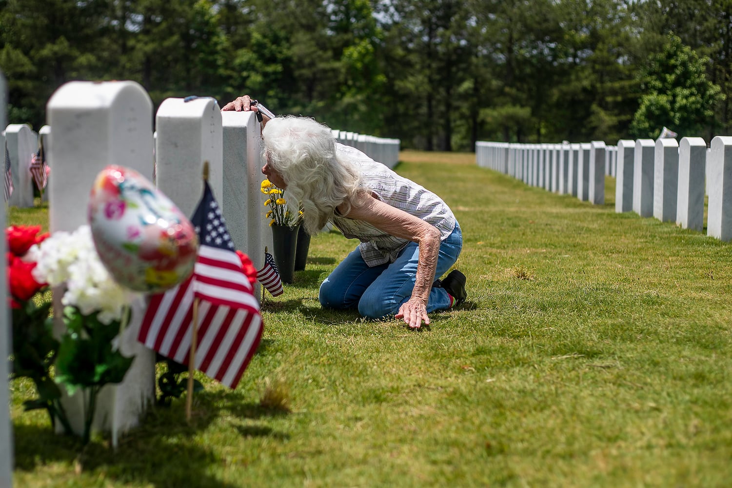 CEMETERY FLAG PHOTOS