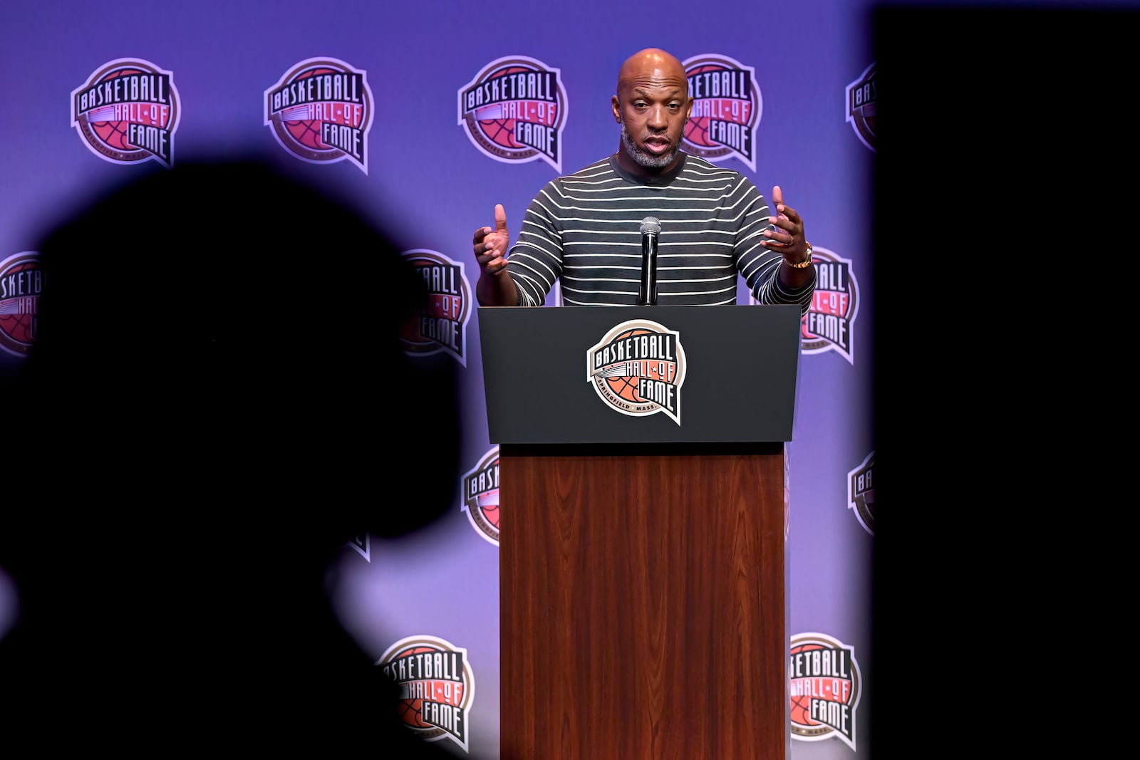 Basketball Hall of Fame Class of 2024 inductee Chauncey Billups speaks at a hall of fame news conference at Mohegan Sun, Saturday, Oct. 12, 2024, in Uncasville, Conn. (AP Photo/Jessica Hill)