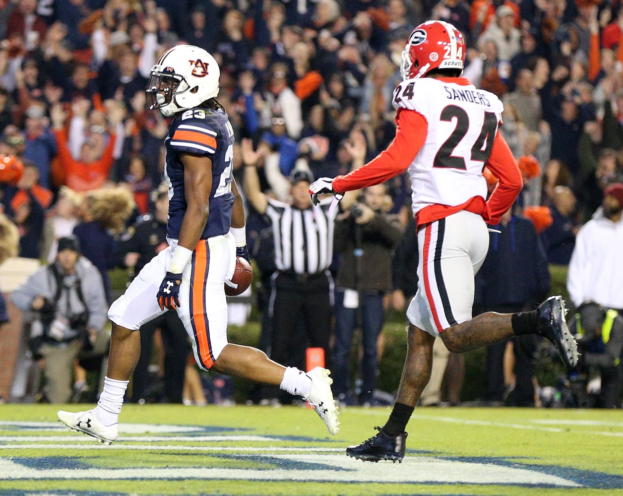 Photos: Bulldogs are crushed by Auburn