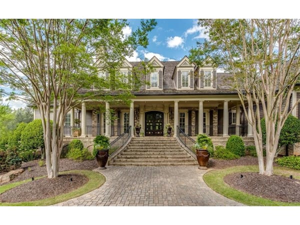 Comedian Ron White is selling his Gwinnett County home in the River Club, an exclusive Suwanee golf community.