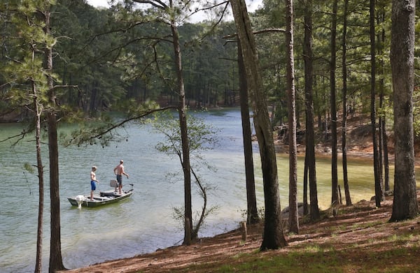 A file photo shows boaters on Lake Allatoona, about 30 miles northwest of Atlanta . BOB ANDRES / BANDRES@AJC.COM