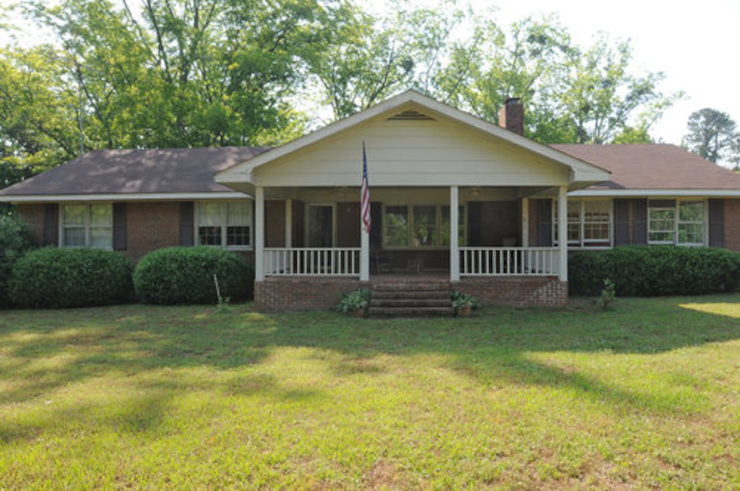 Trisha Yearwood's childhood home for sale