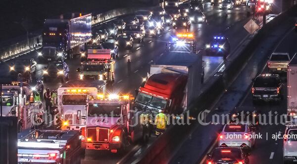 A crash involving a single tractor-trailer has caused major delays on I-285 East at New Northside Drive for much of the Thursday morning commute.