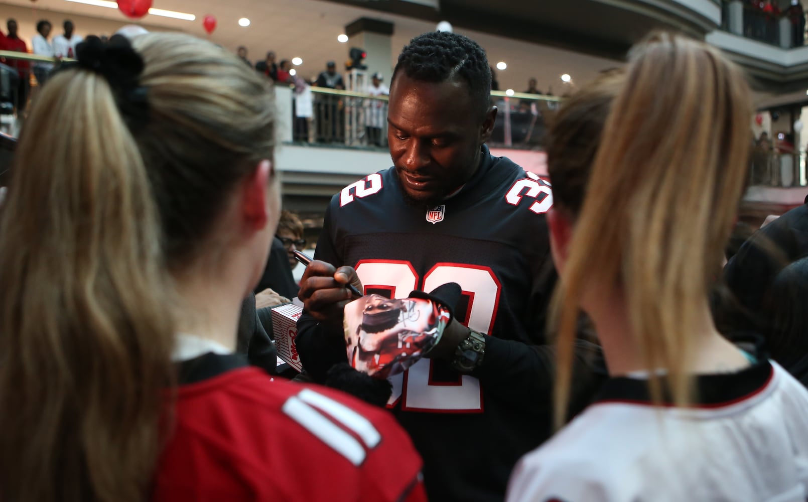 Falcons pep rally at Atlanta City Hall