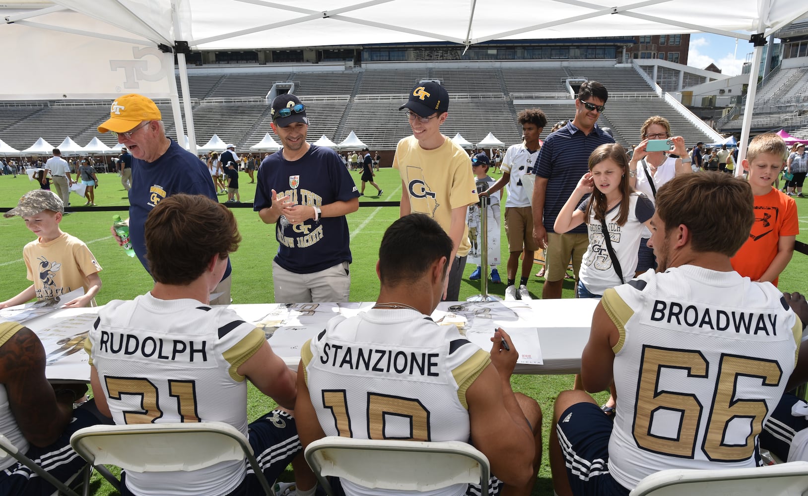 Photos: Fan day at Georgia Tech