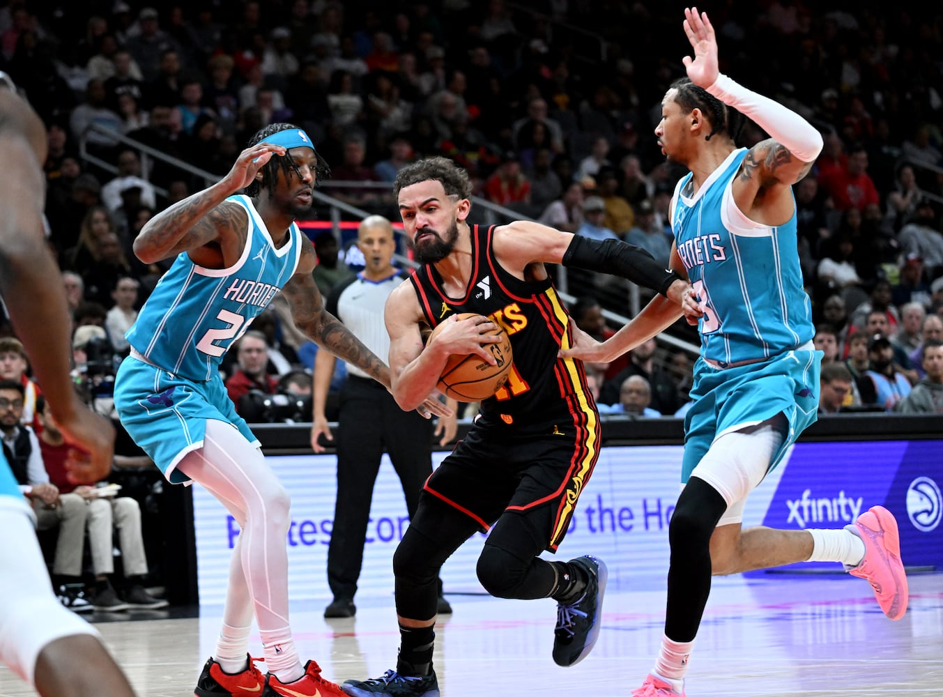 Hawks vs Hornets photo