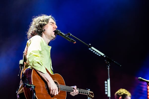 Snow Patrol singer Gary Lightbody repeatedly thanked the band's crew and Sheeran for support on the last night of their U.S. tour.  Photo: Ryan Fleisher/Special to the AJC