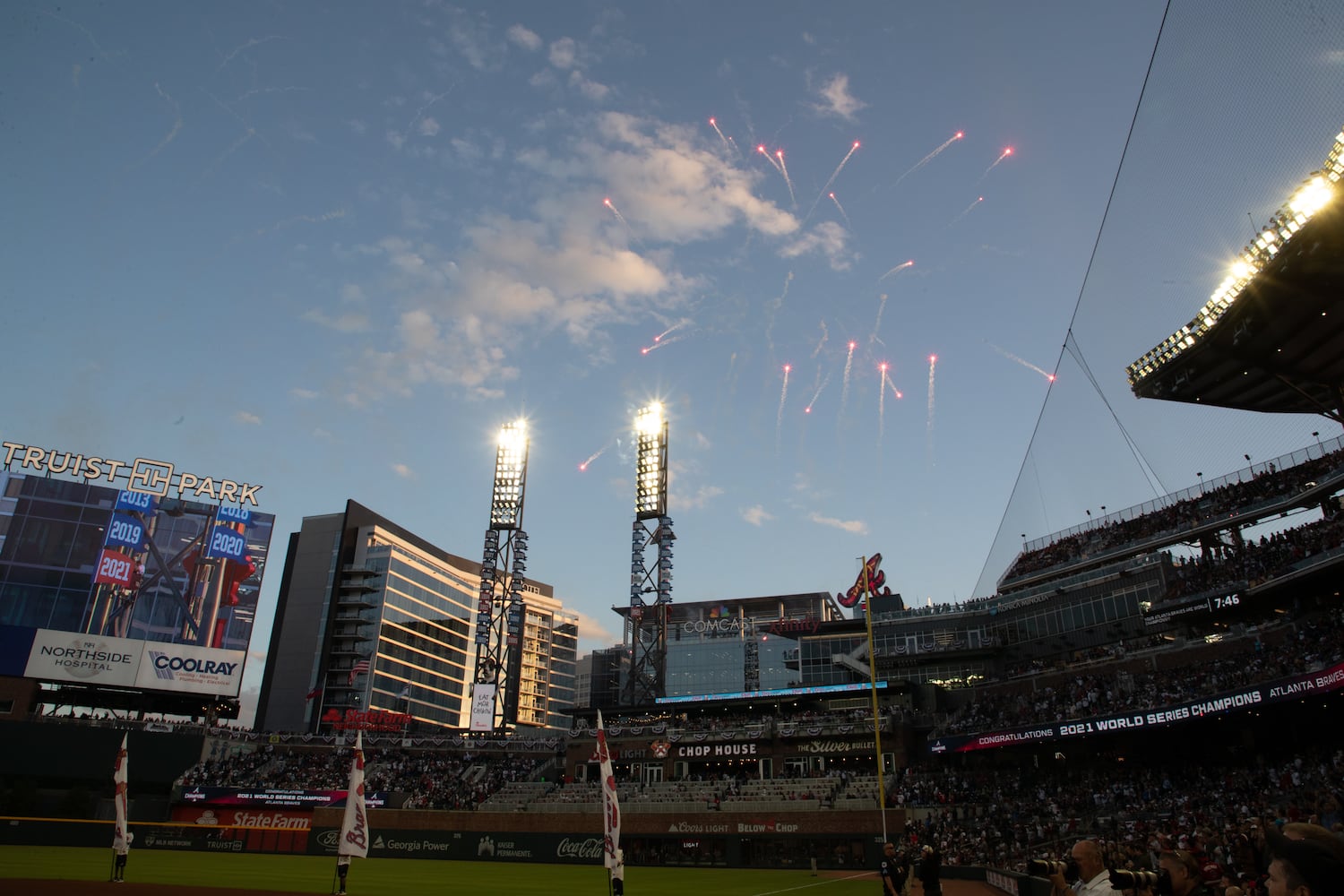 Braves-Reds photo