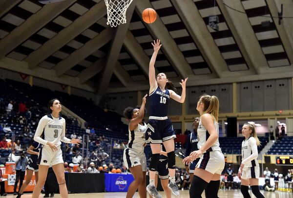 Marietta's Lauren Walker (10) goes up for a layup in the Class 7A title game Saturday, March 13, 2021, in Macon. (Hyosub Shin / Hyosub.Shin@ajc.com)