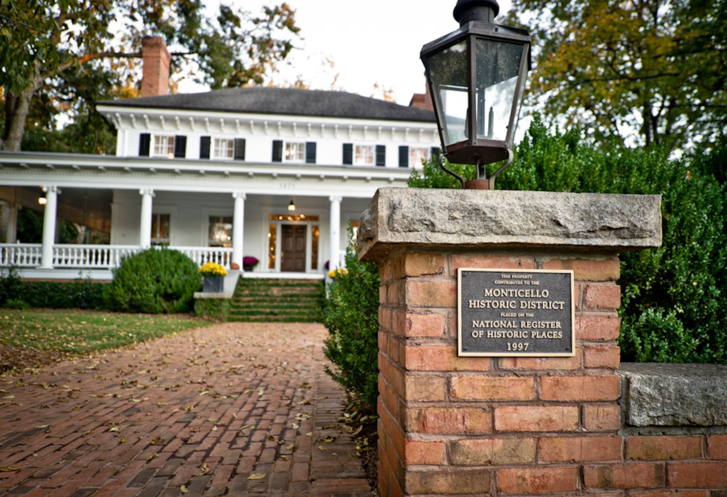 Monticello estate was built in 1840, moved in 1864